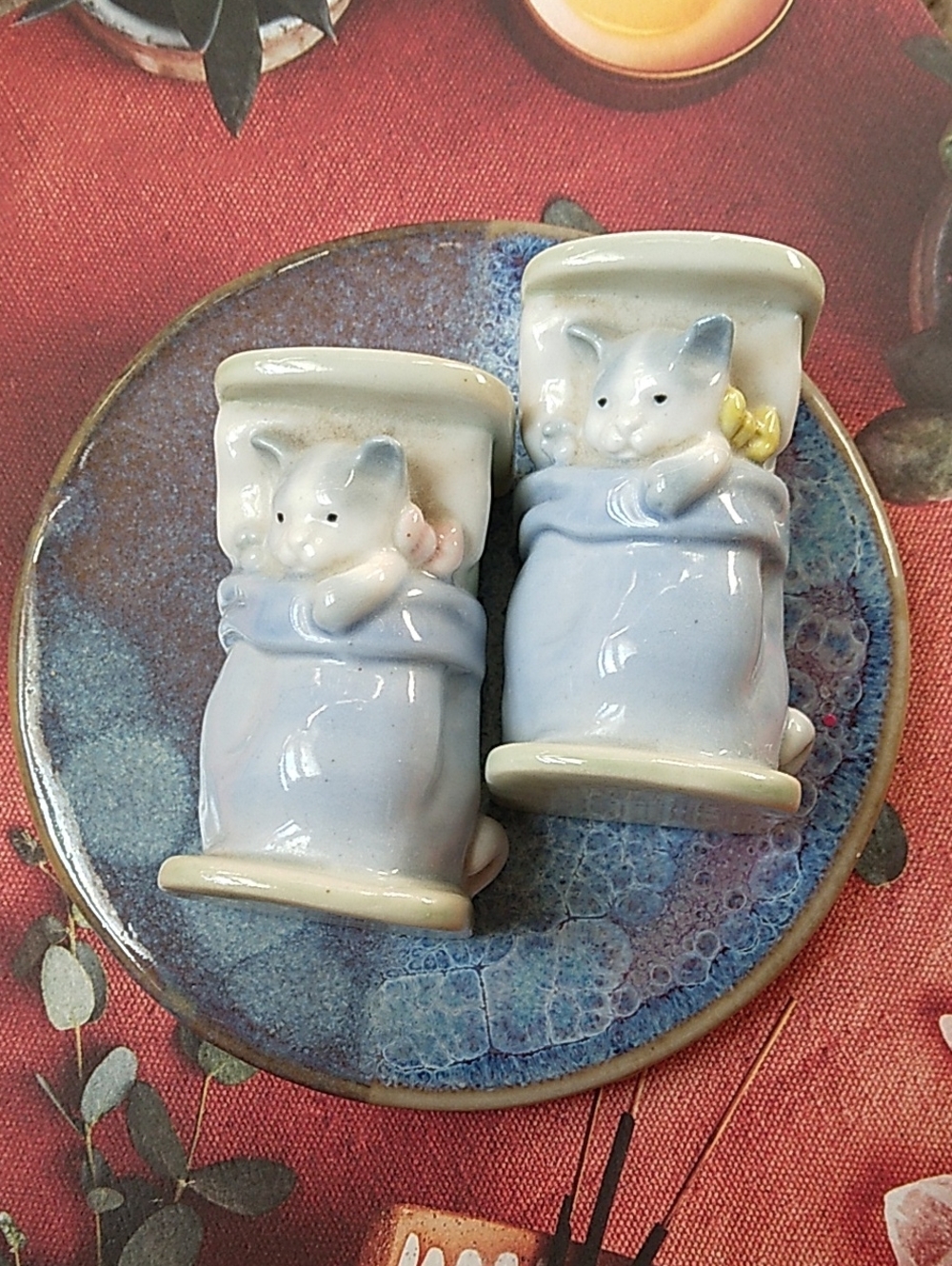Vintage Ceramic C&O Railroad Chessie Kitten Figurine Pair Nip and Tuck - Picture 3 of 8